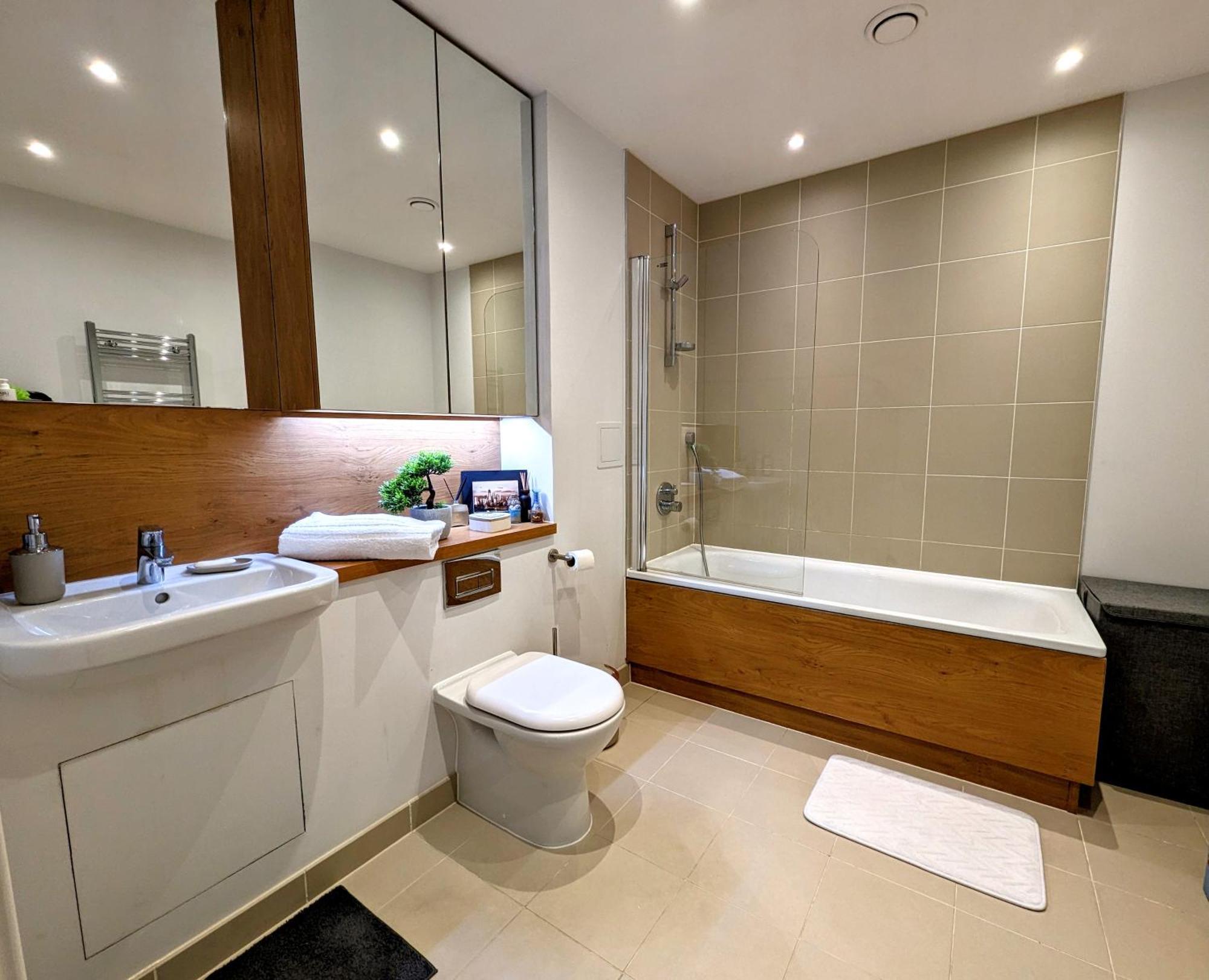 Modern London Apartment Near Greenwich - Rooftop City View Εξωτερικό φωτογραφία